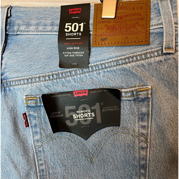Levi’s - Women’s High Rise 501 Original Shorts - Picture 3 of 6